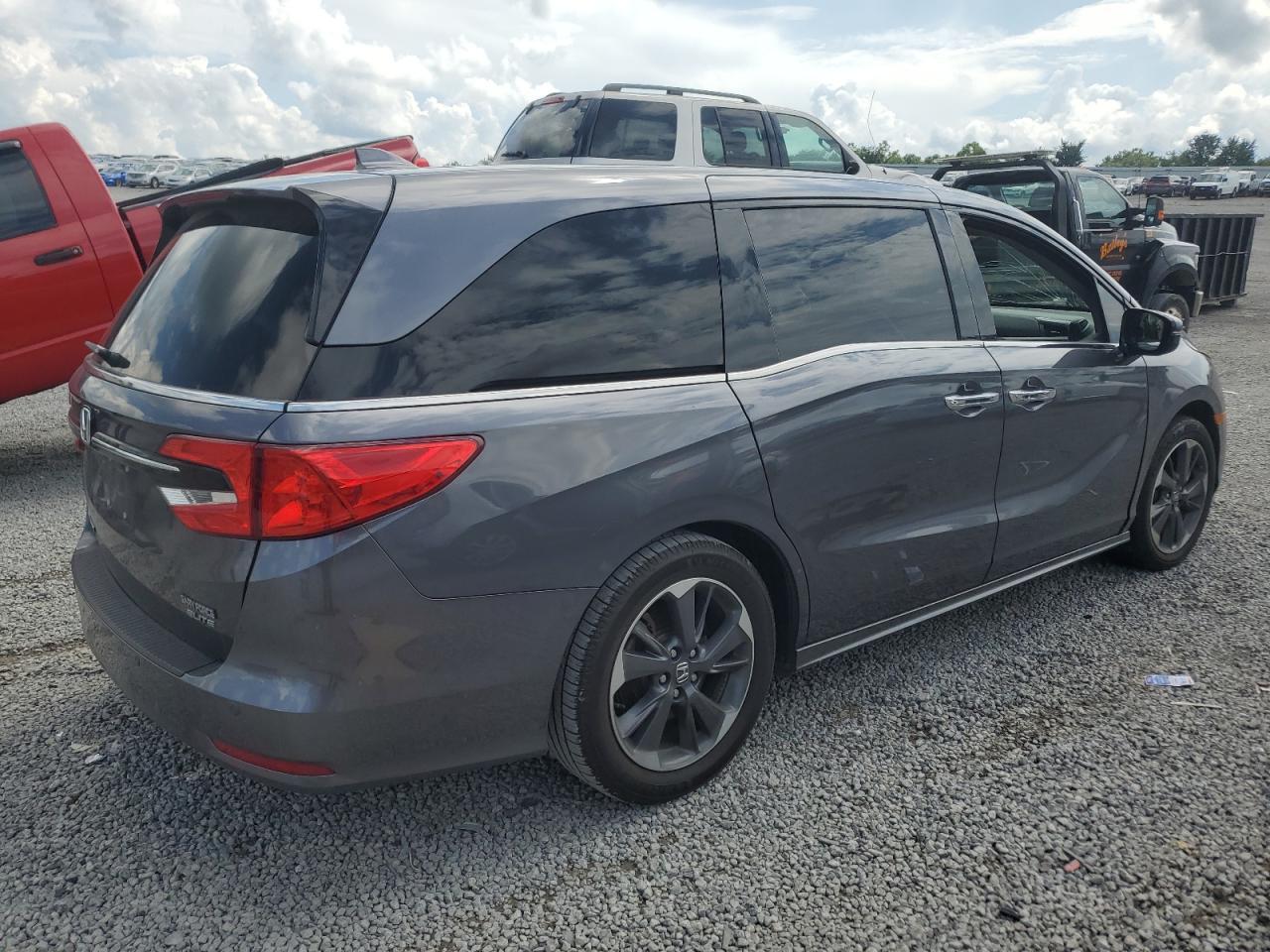 2022 Honda Odyssey Elite - Фото 3