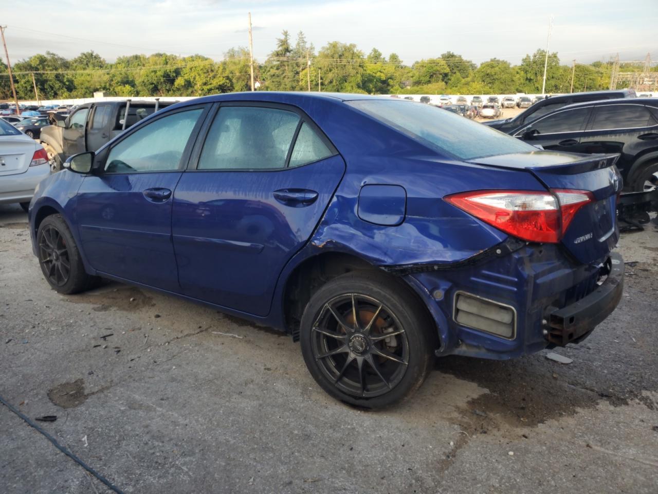 2014 Toyota Corolla L - Фото 2