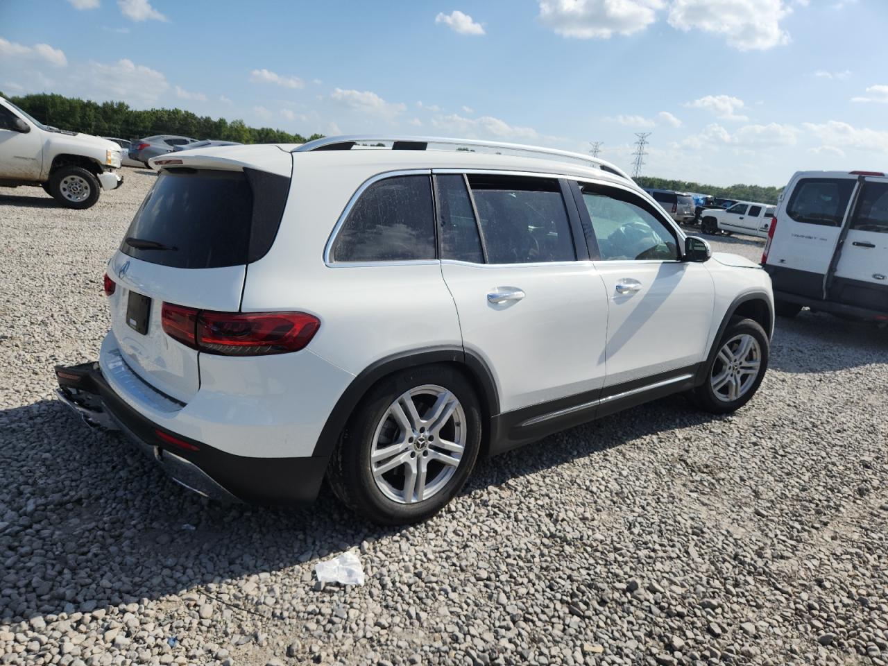 2022 Mercedes-Benz Glb 250 - Фото 3