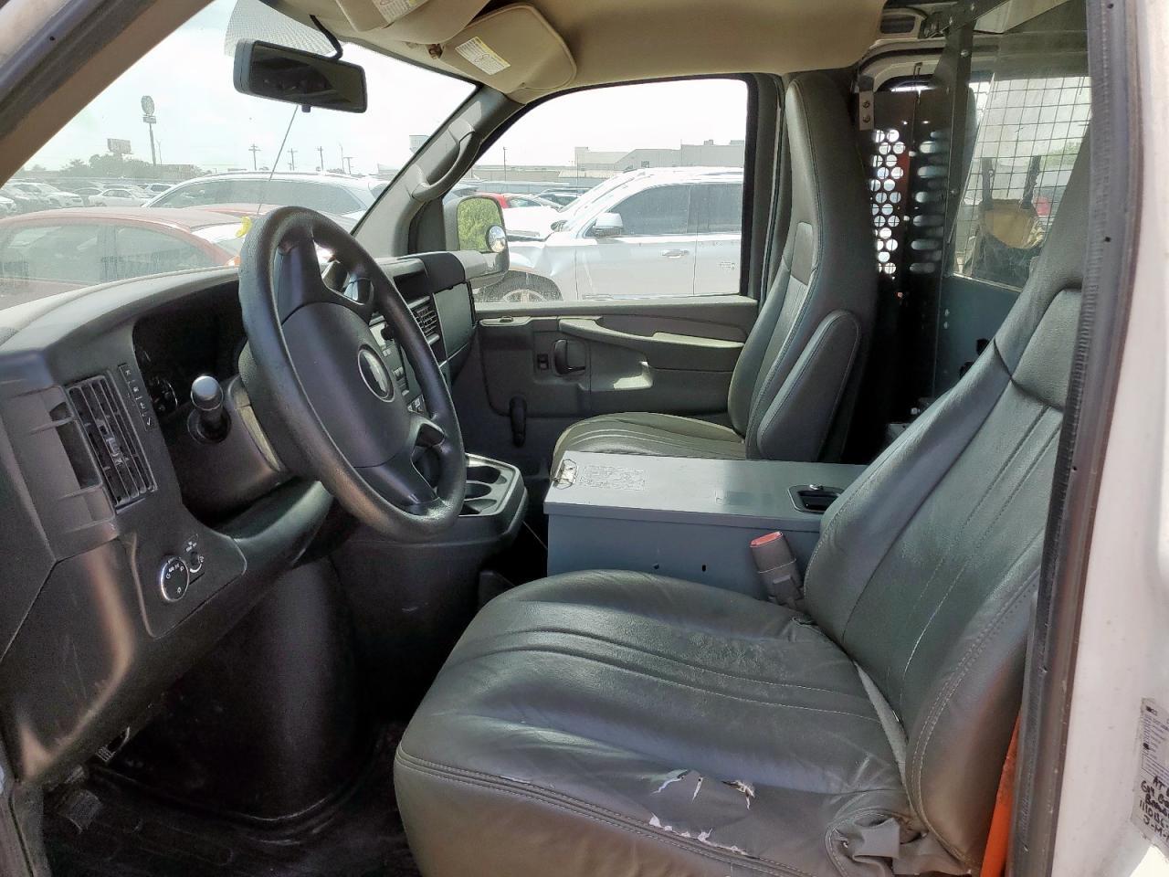 2013 Chevrolet Express G2500 - Image 7