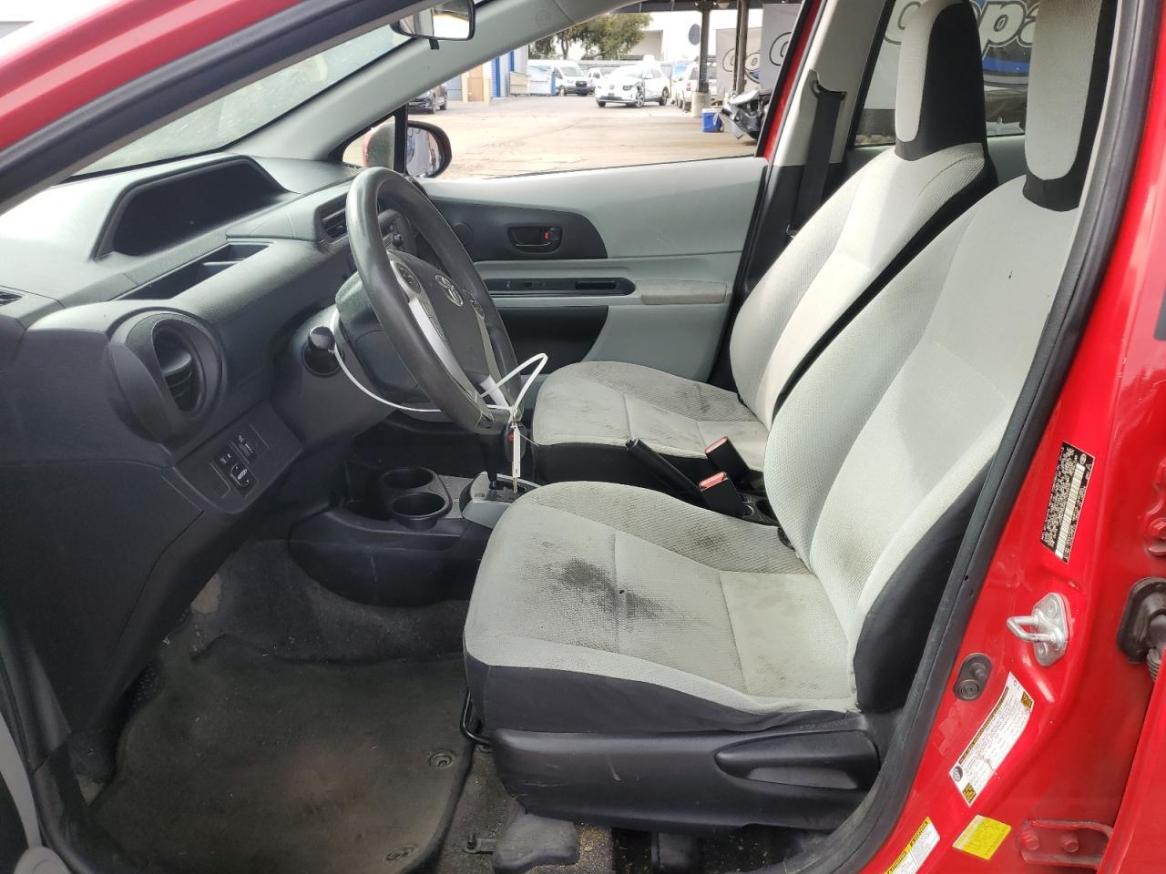 2013 Toyota Prius C - Фото 7