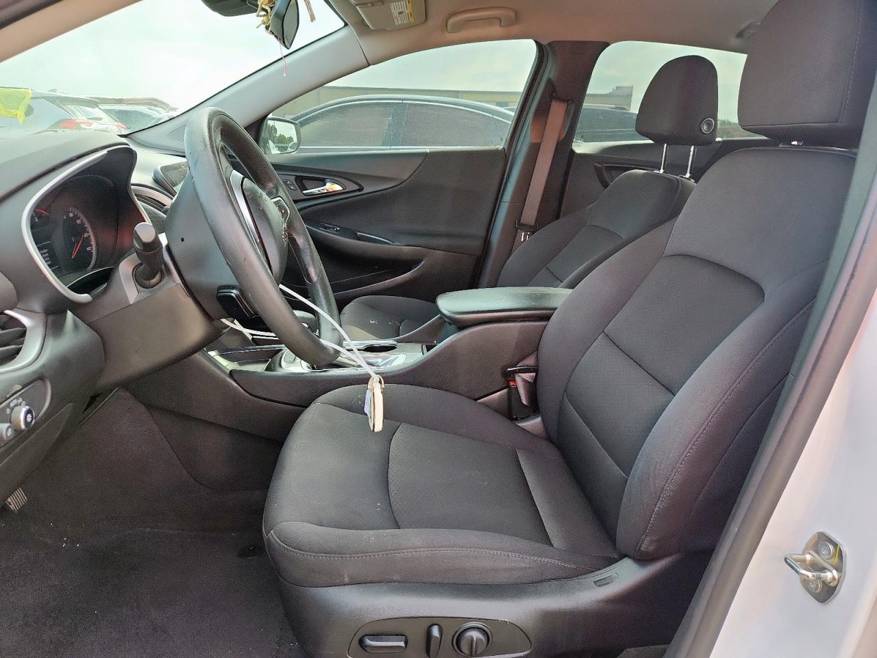 2021 Chevrolet Malibu Ls - Фото 7