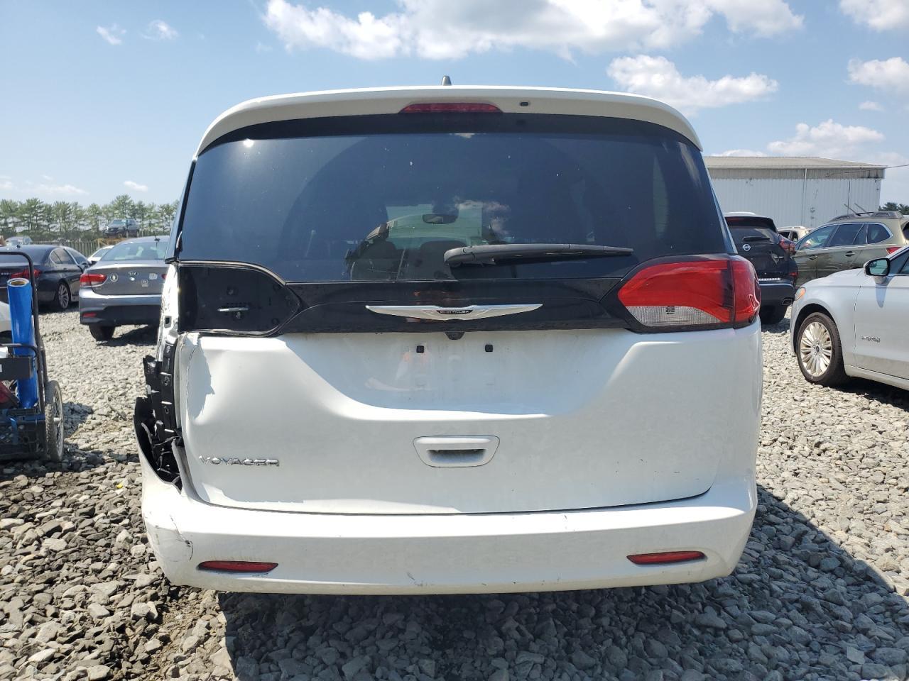 2023 Chrysler Voyager Lx - Фото 6