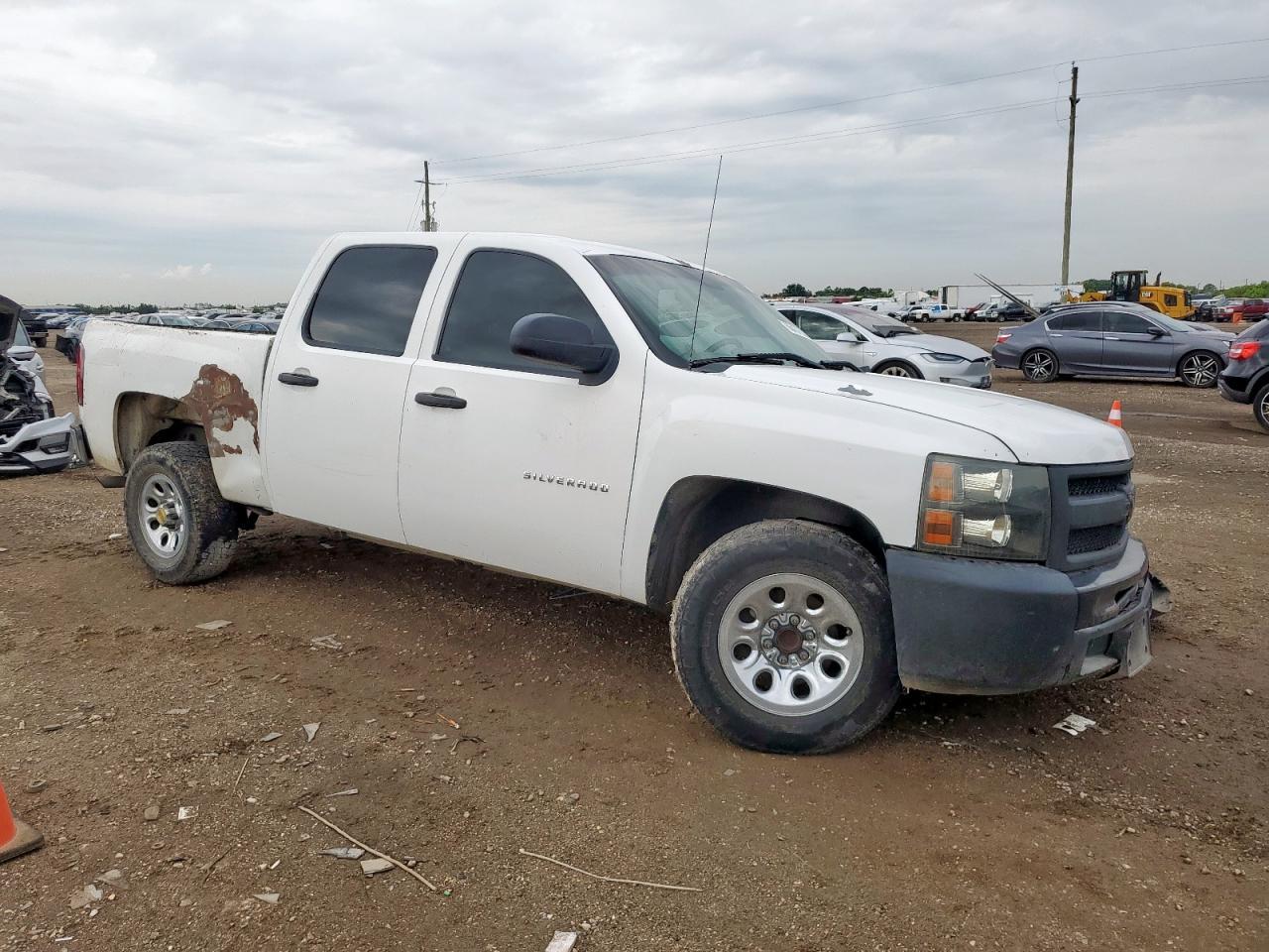 2011 Chevrolet Silverado C1500 - Image 4