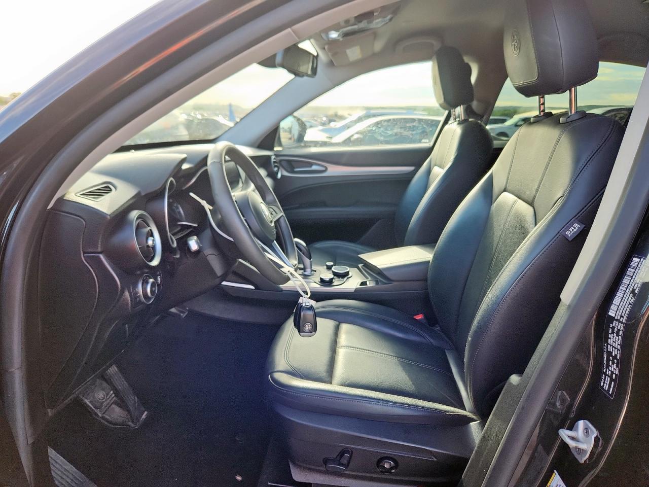 2018 Alfa Romeo Stelvio Ti - Image 7