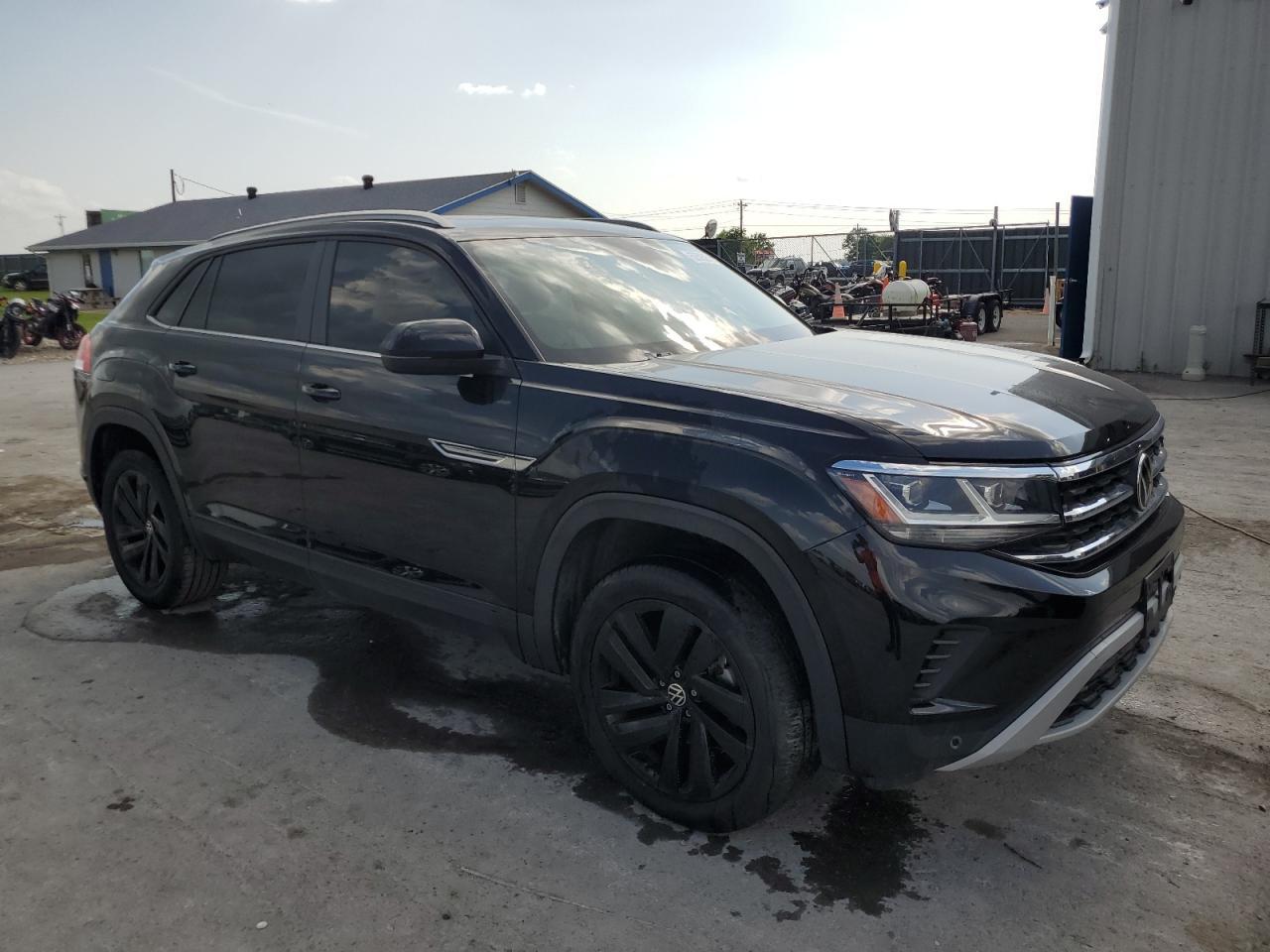 2021 Volkswagen Atlas Cross Sport Se - Image 4