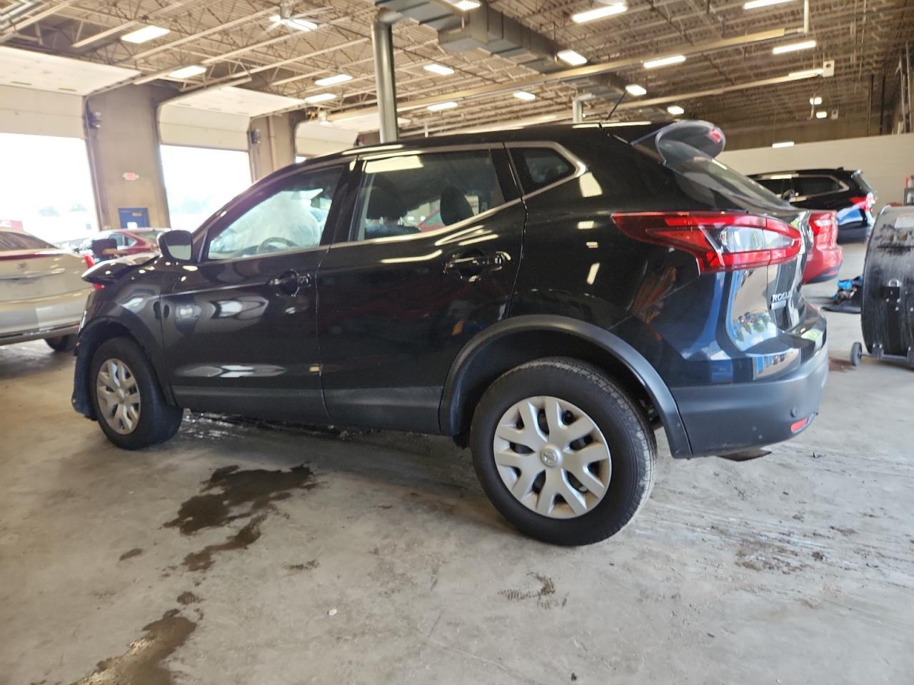 2020 Nissan Rogue Sport S - Image 2