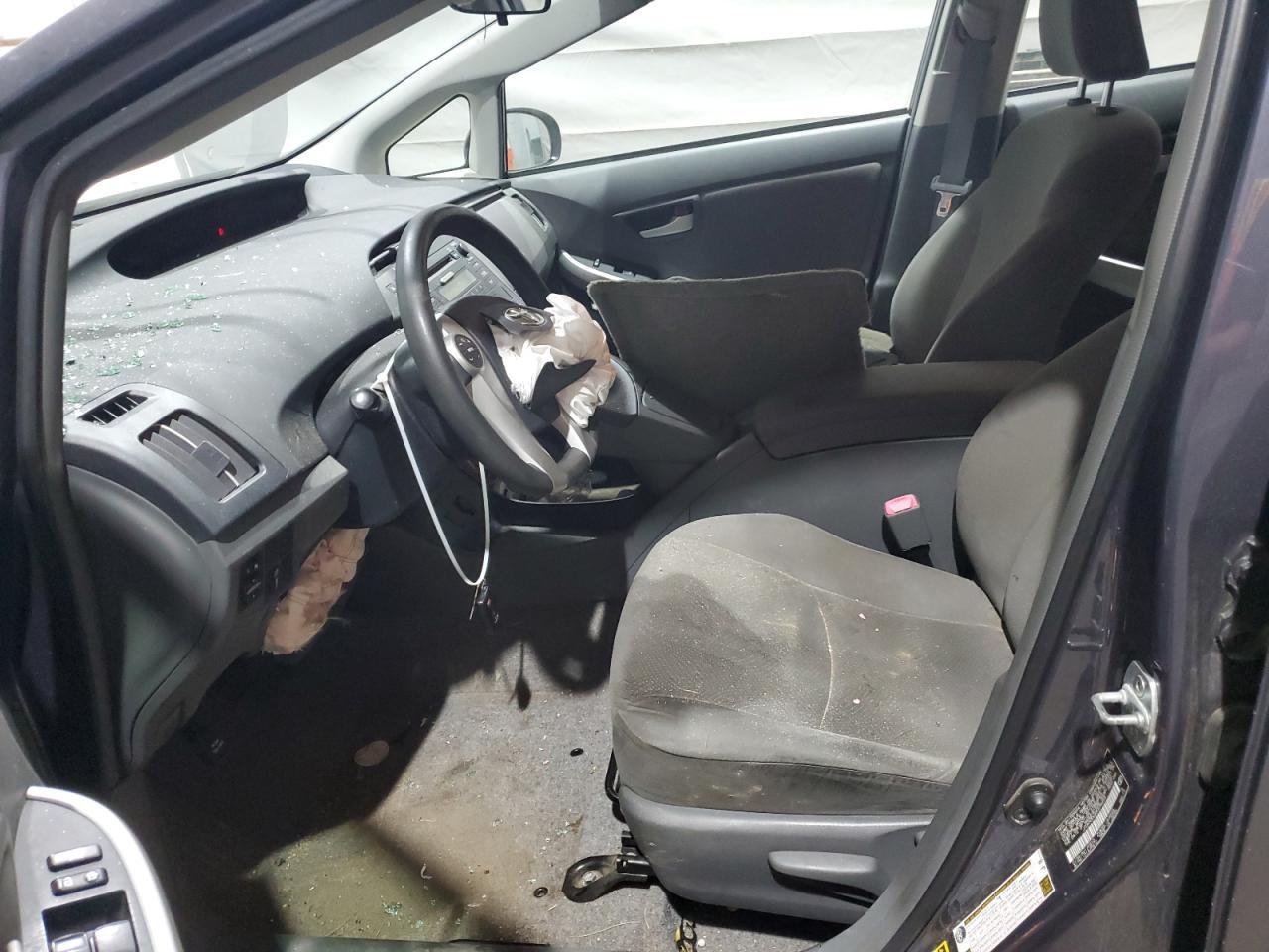 2011 Toyota Prius Two - Image 7