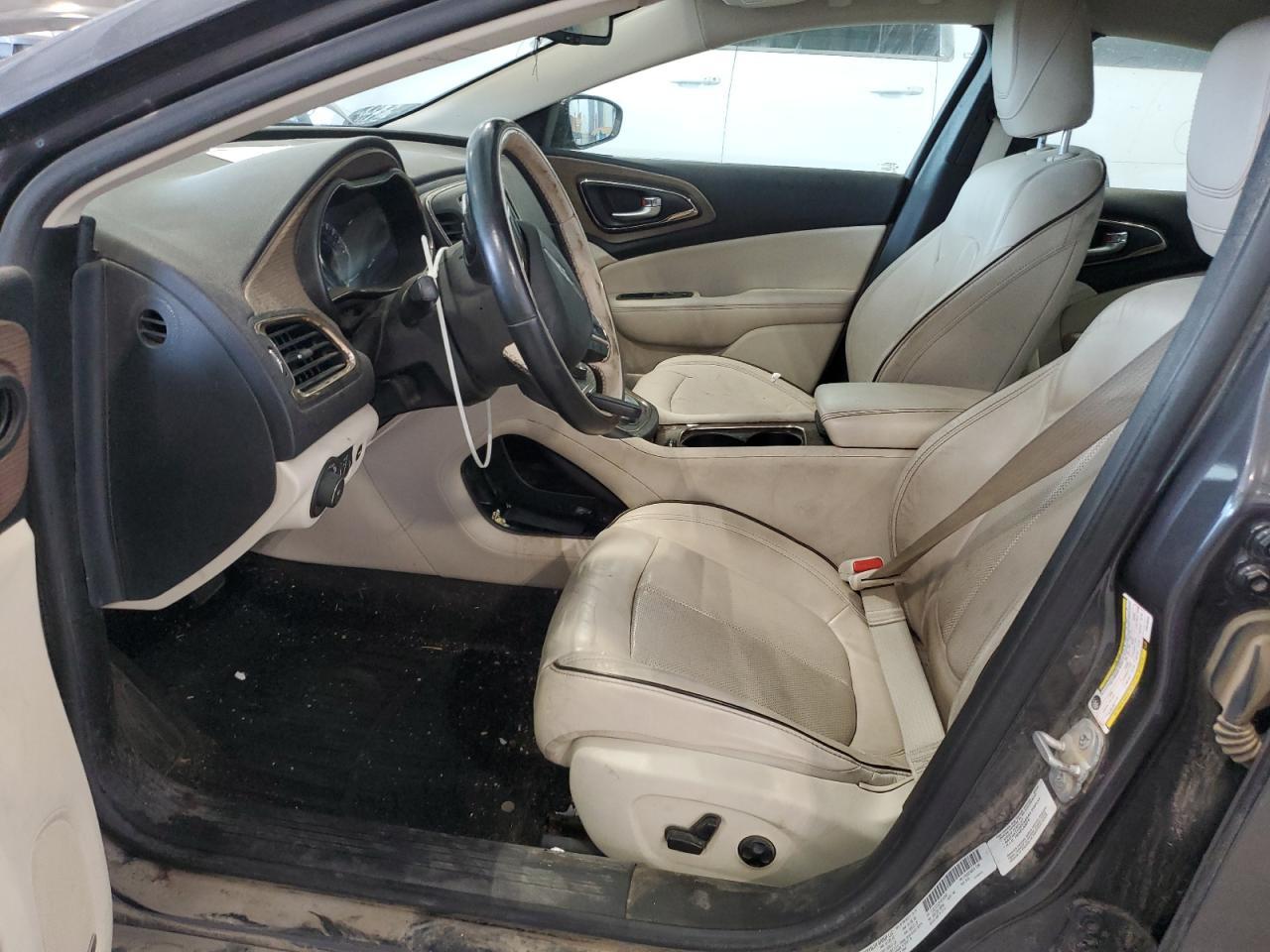 2015 Chrysler 200 C - Image 7