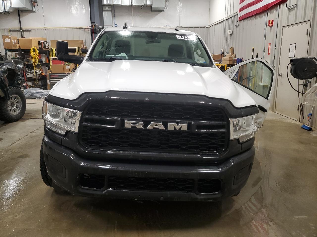2020 Ram 2500 Tradesman - Фото 5