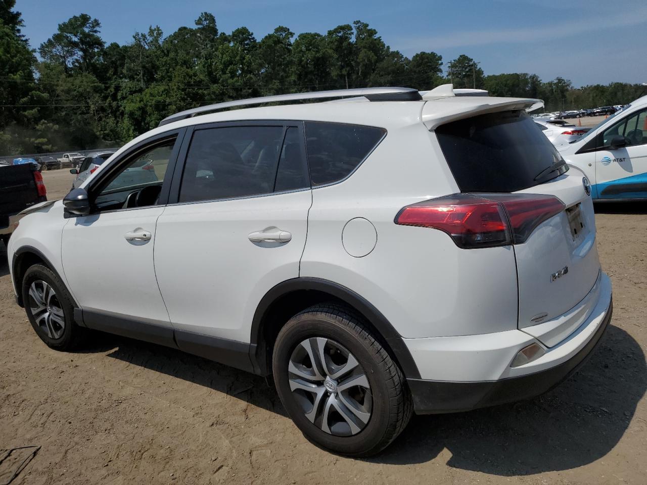 2018 Toyota Rav4 Le - Фото 2