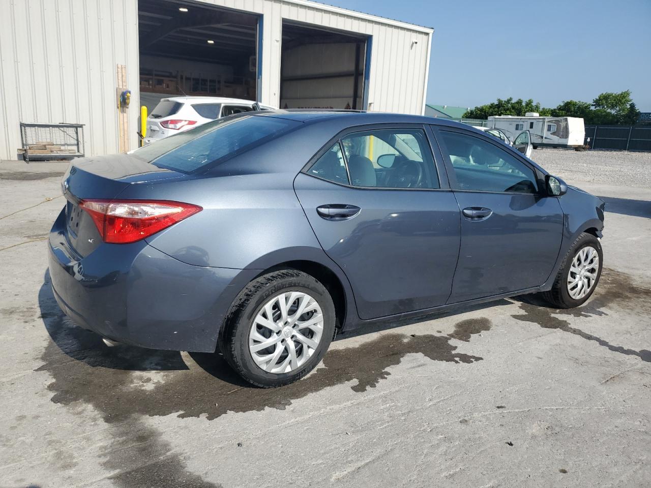 2019 Toyota Corolla L - Фото 3