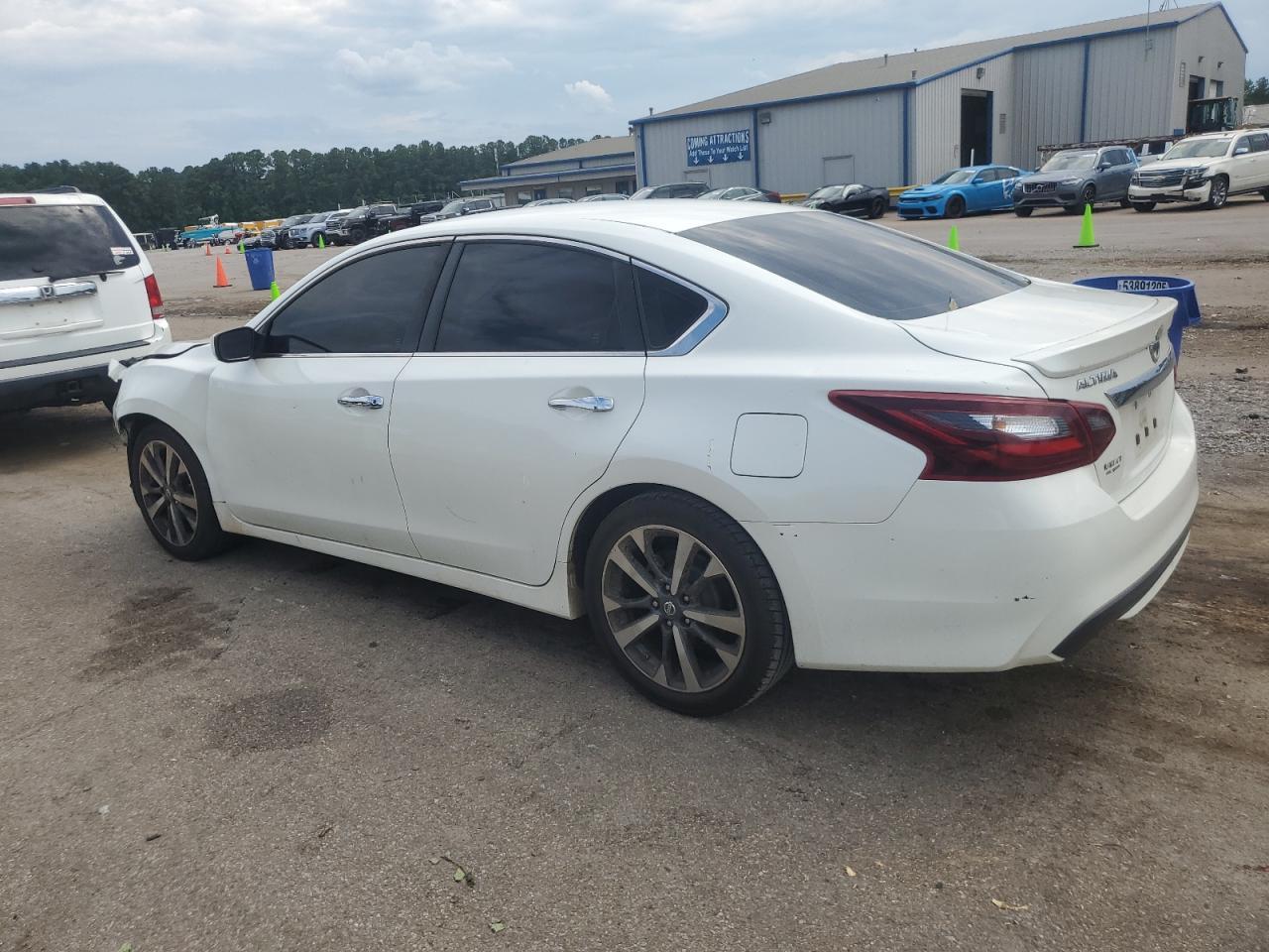 2017 Nissan Altima 2.5 - Фото 2