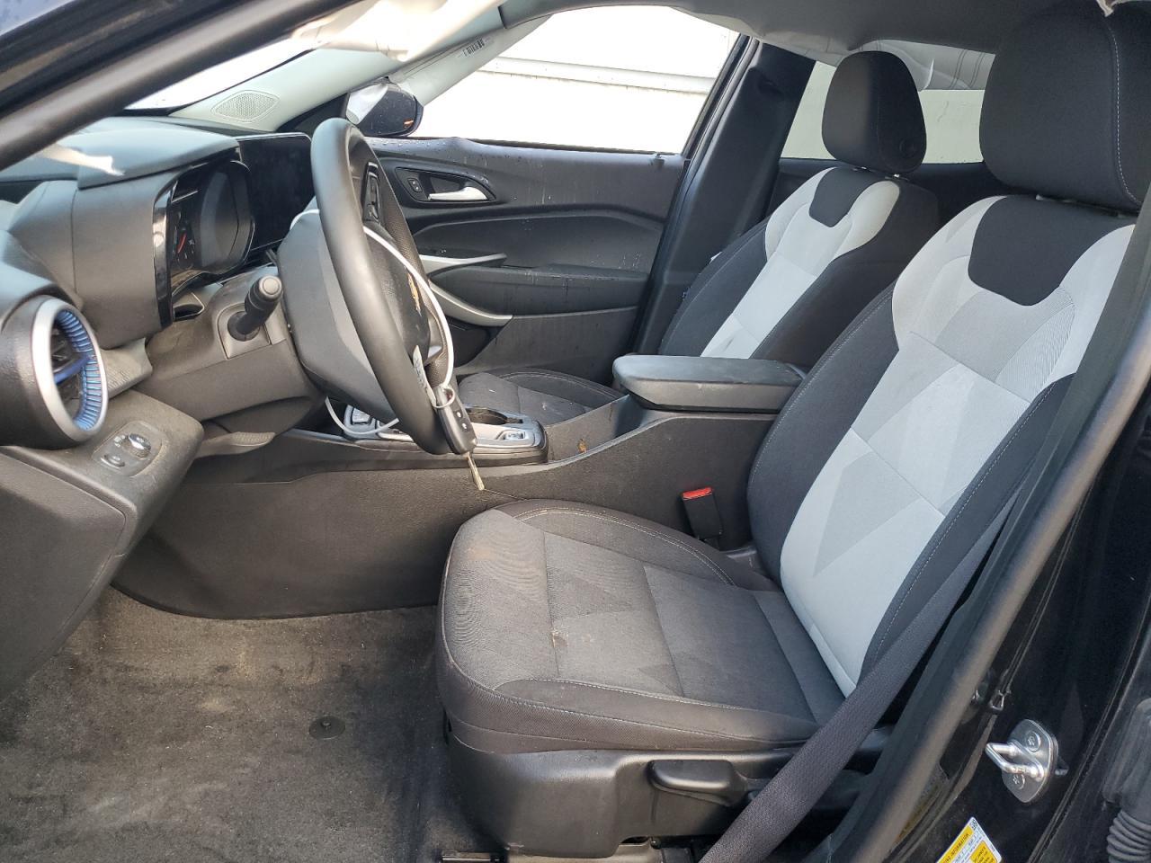 2024 Chevrolet Trax Ls - Image 7