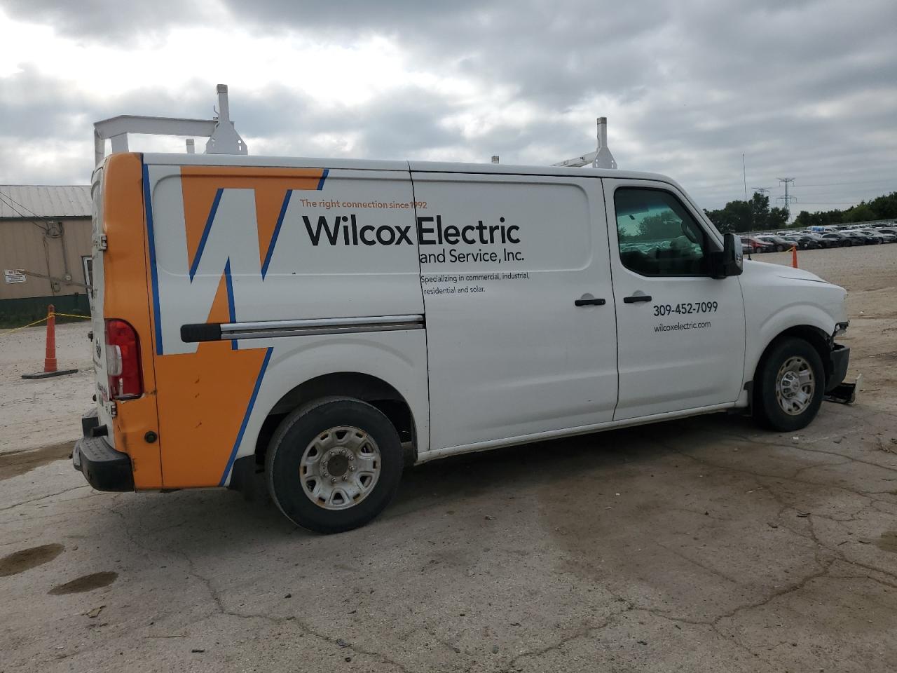 2014 Nissan Nv 2500 - Image 3