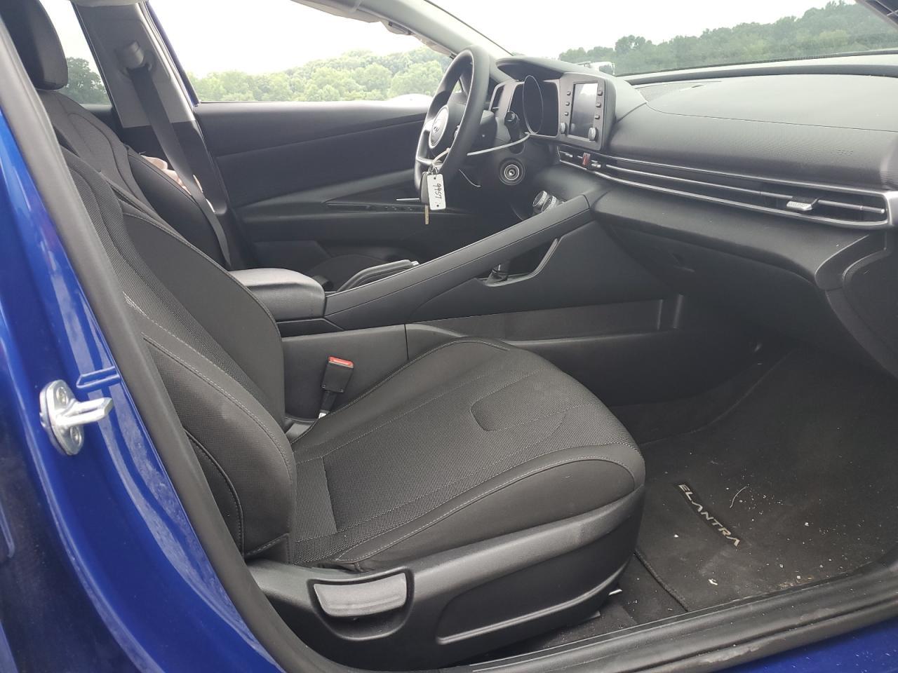 2022 Hyundai Elantra Se - Фото 7