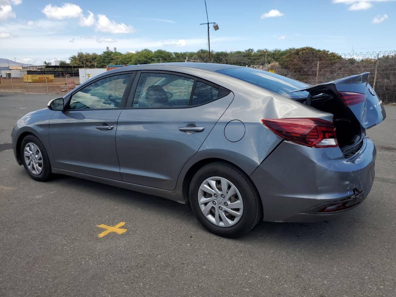 2020 Hyundai Elantra Se - Фото 2