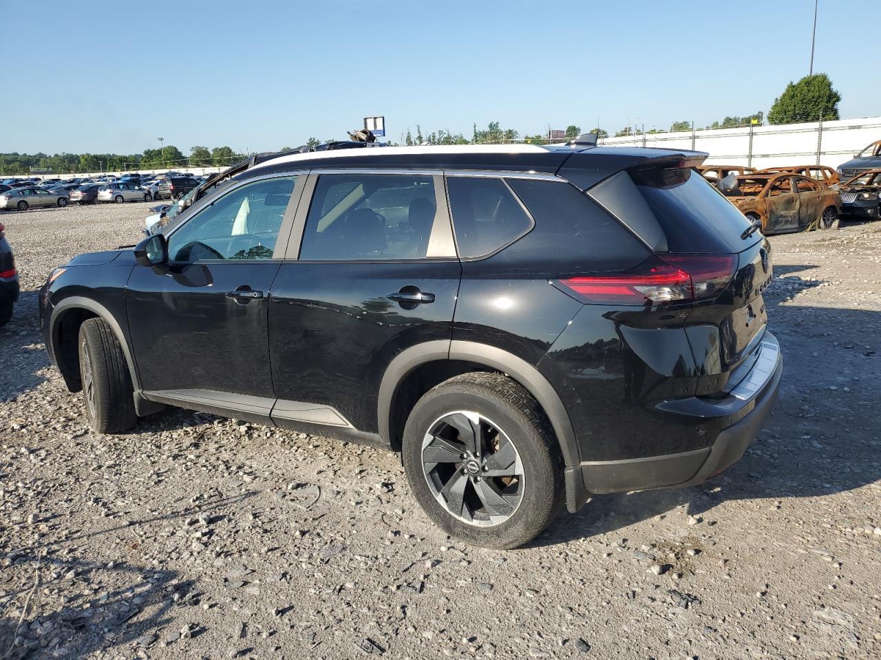 2024 Nissan Rogue Sv - Фото 2