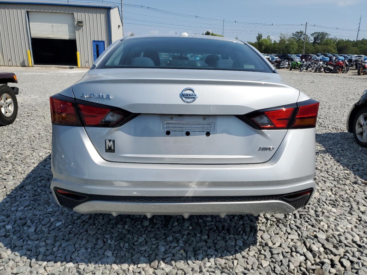 2020 Nissan Altima S - Image 6