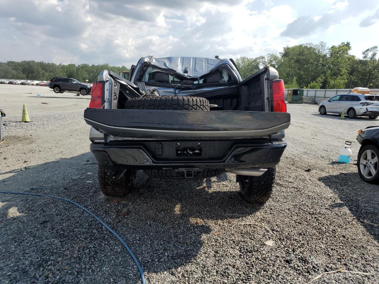 2024 Chevrolet Colorado Zr2 - Image 6