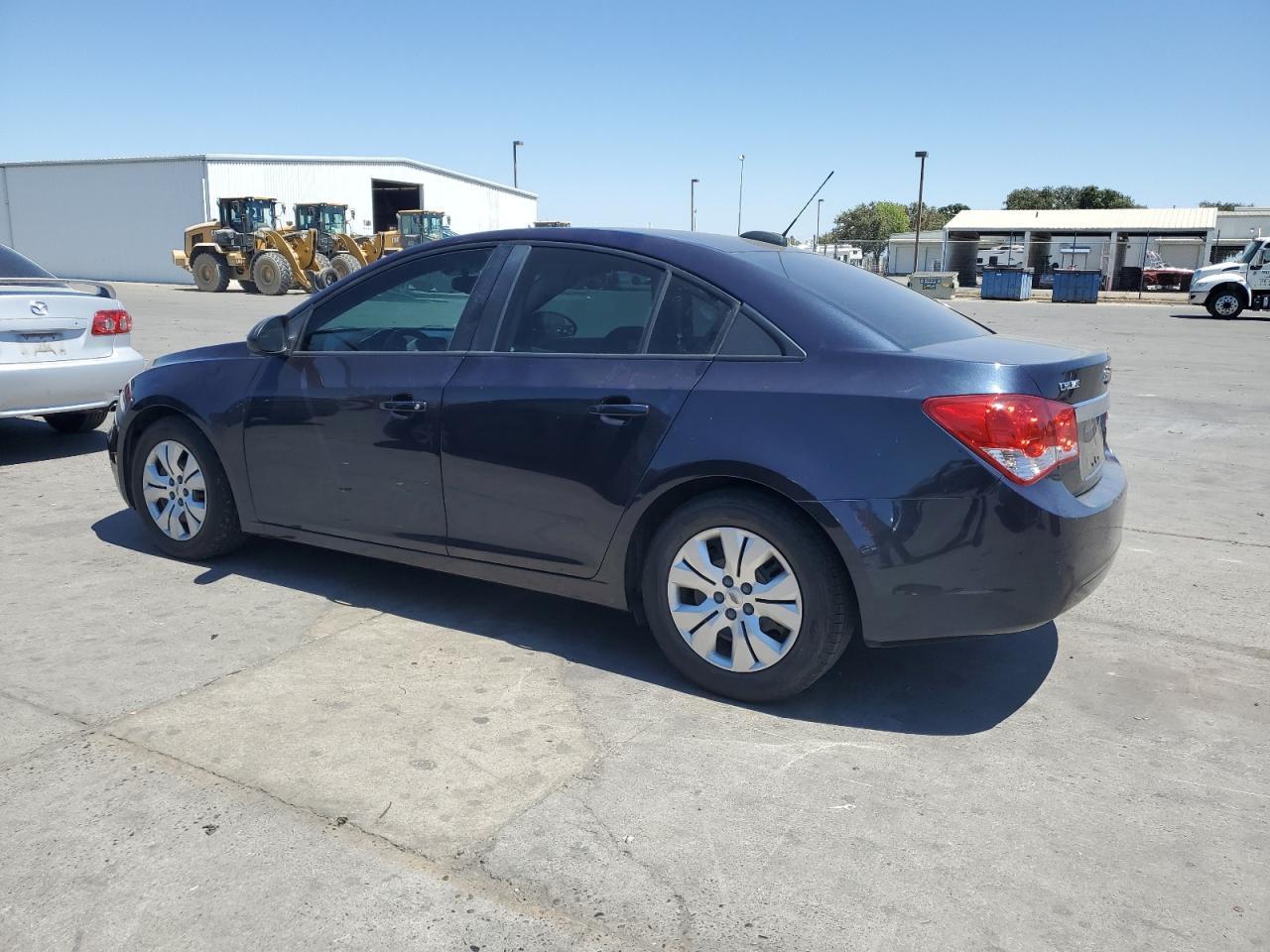 2015 Chevrolet Cruze Ls - Фото 2
