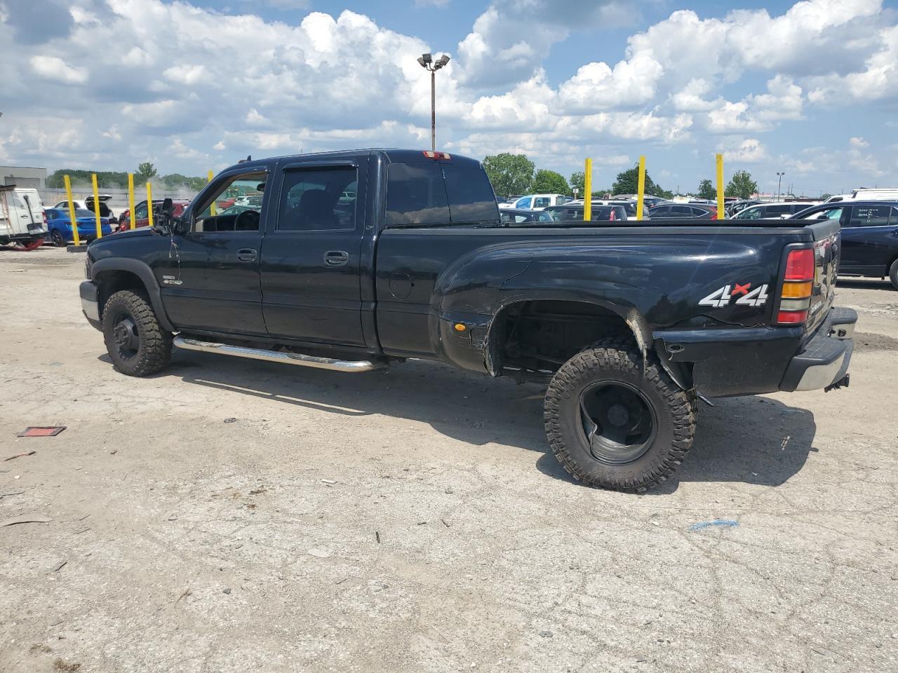 2007 Chevrolet Silverado K3500 - Image 2