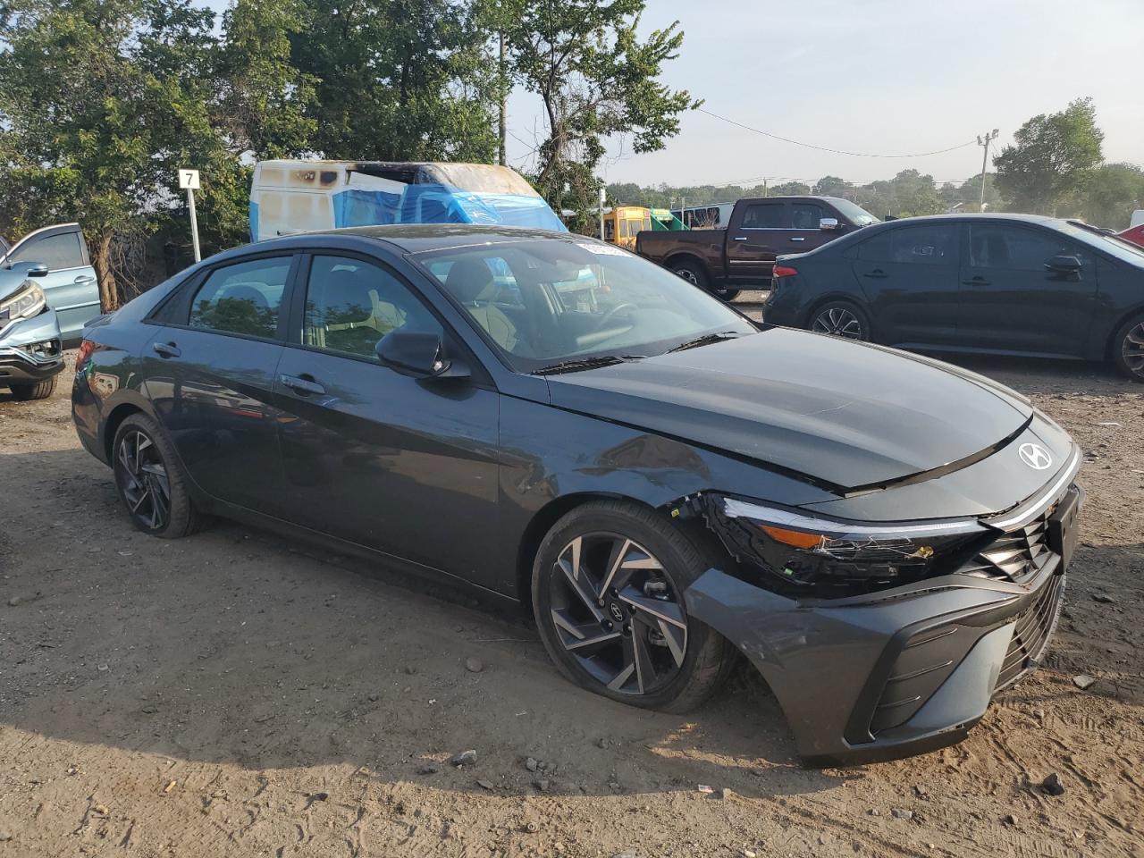 2025 Hyundai Elantra Sel Sport - Фото 4