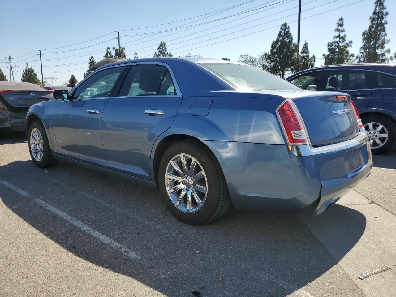 2011 Chrysler 300 Limited - Фото 2