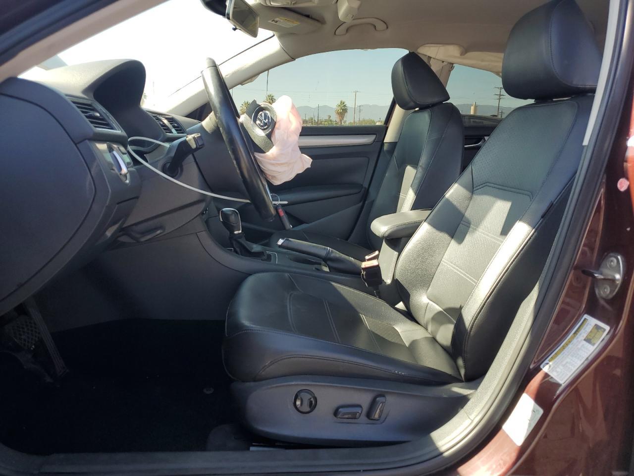 2014 Volkswagen Passat S - Фото 7