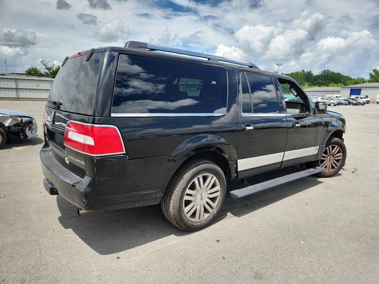 2008 Lincoln Navigator L - Фото 3