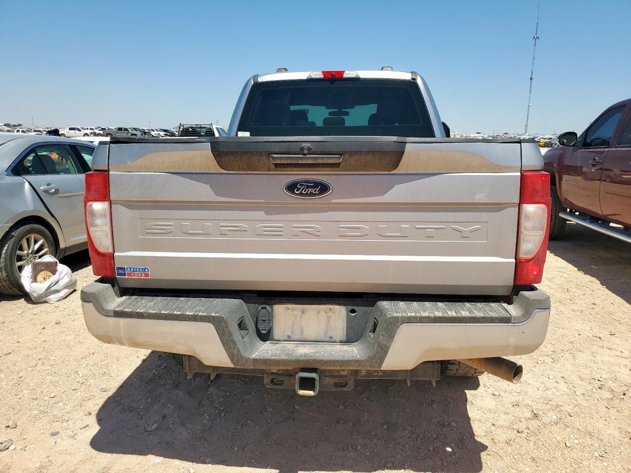 2022 Ford F250 Super Duty - Image 6