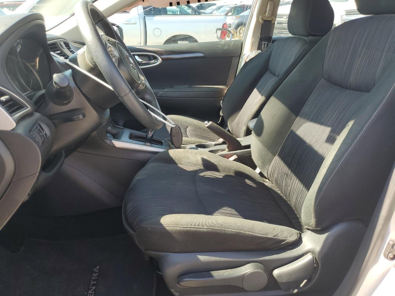 2019 Nissan Sentra S - Image 7