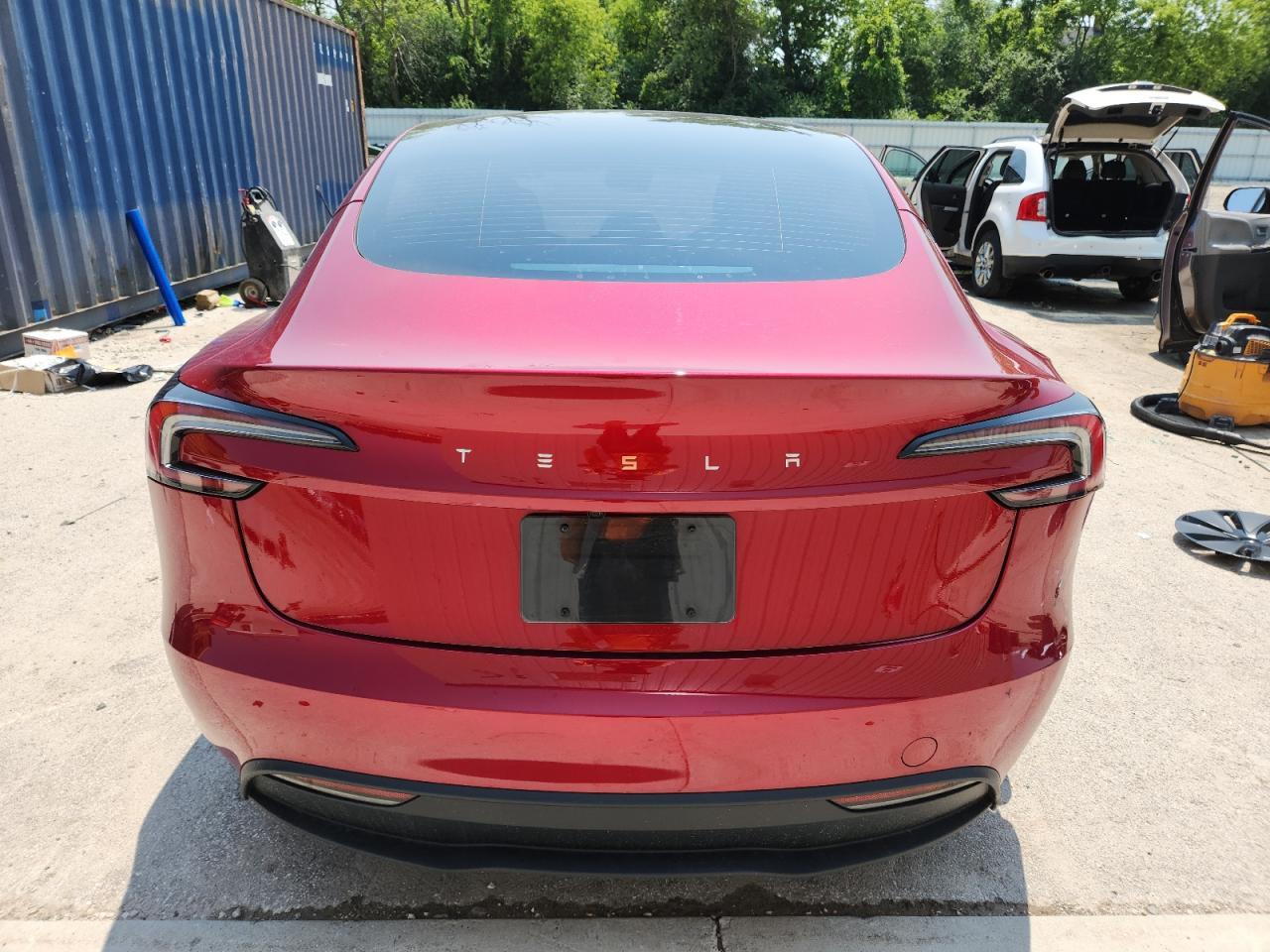 2025 Tesla Model 3 - Image 6