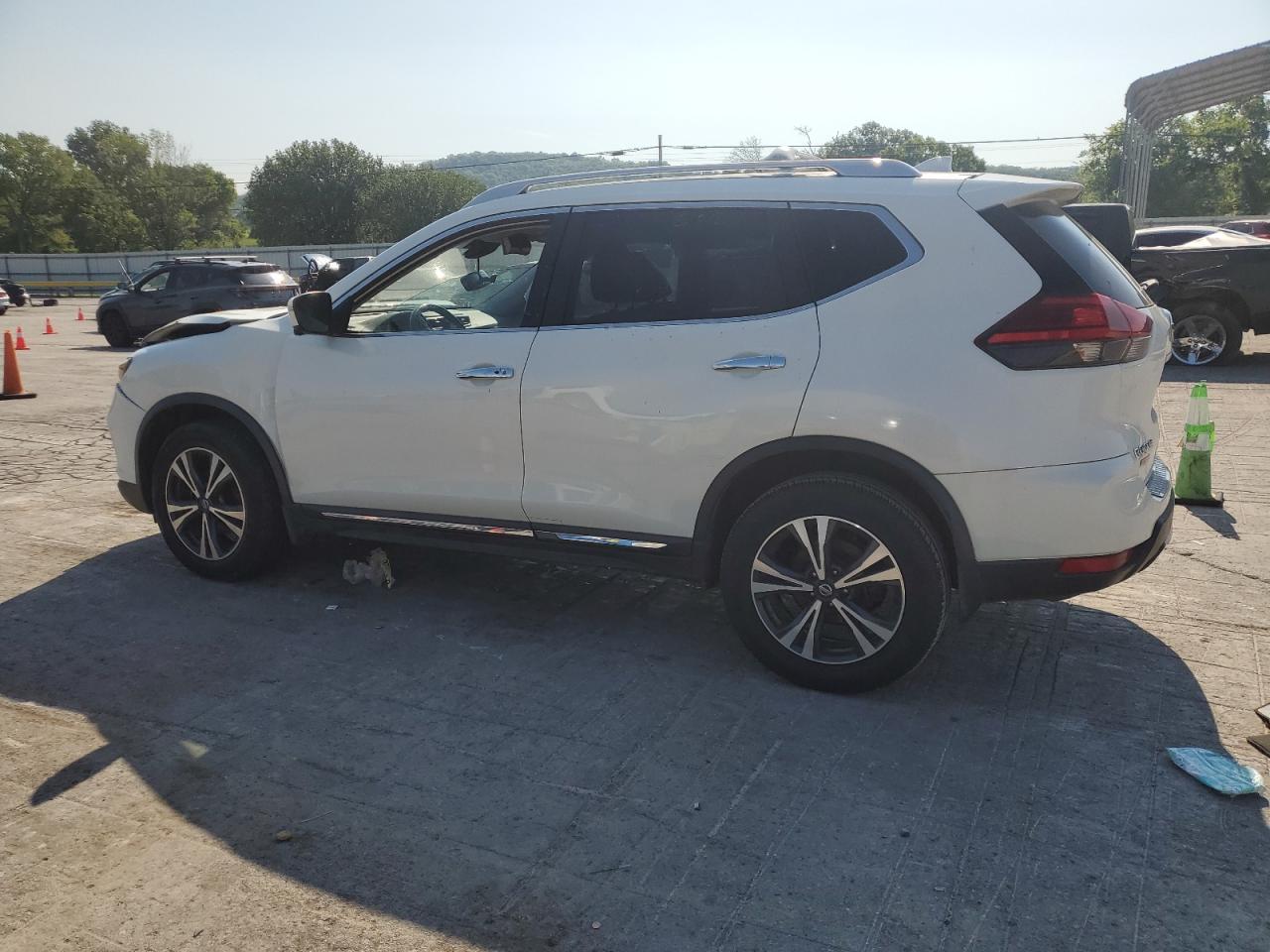 2017 Nissan Rogue S - Фото 2