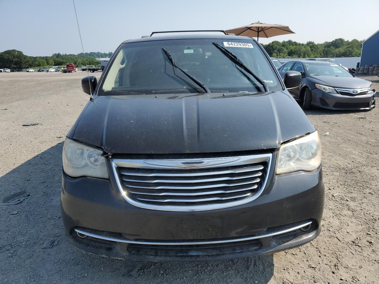 2014 Chrysler Town & Country Touring - Image 5