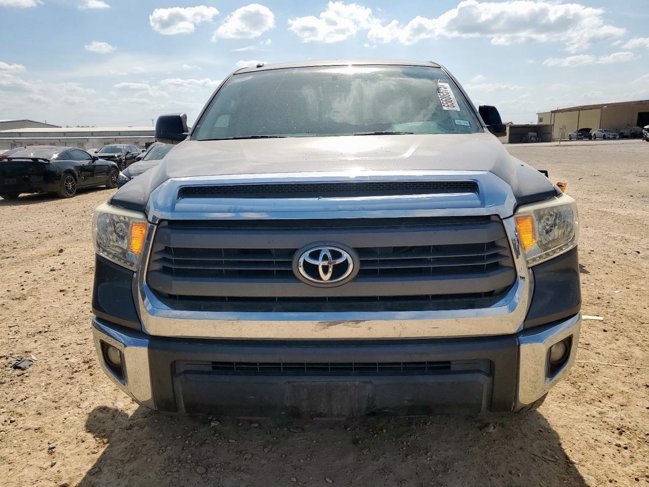 2014 Toyota Tundra Double Cab Sr - Image 5