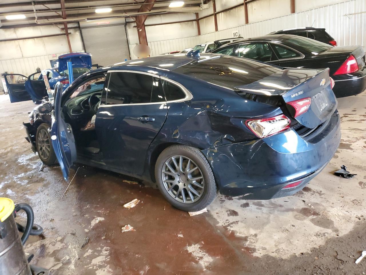 2021 Chevrolet Malibu Lt - Фото 2