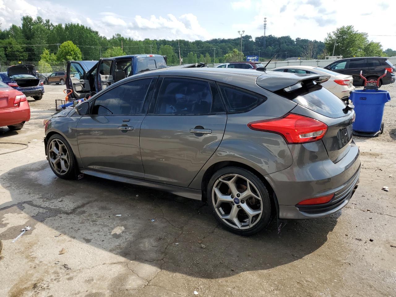 2016 Ford Focus St - Фото 2