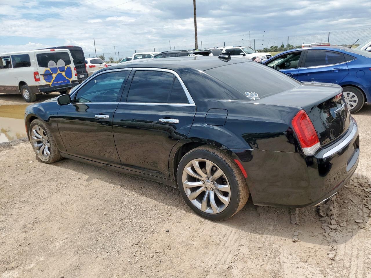2016 Chrysler 300C - Image 2