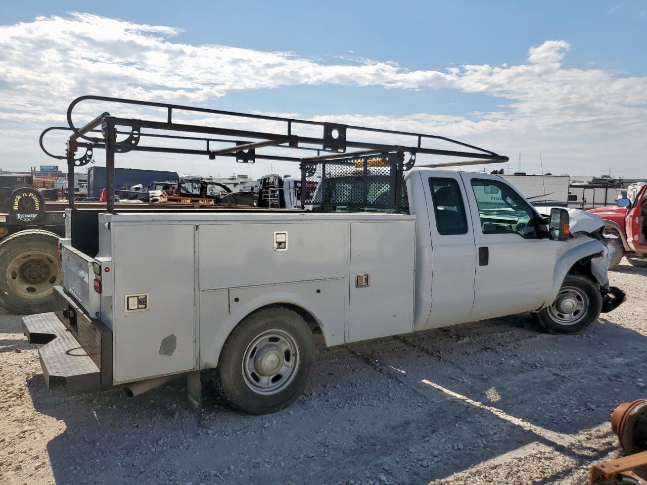 2016 Ford F250 Super Duty - Фото 3