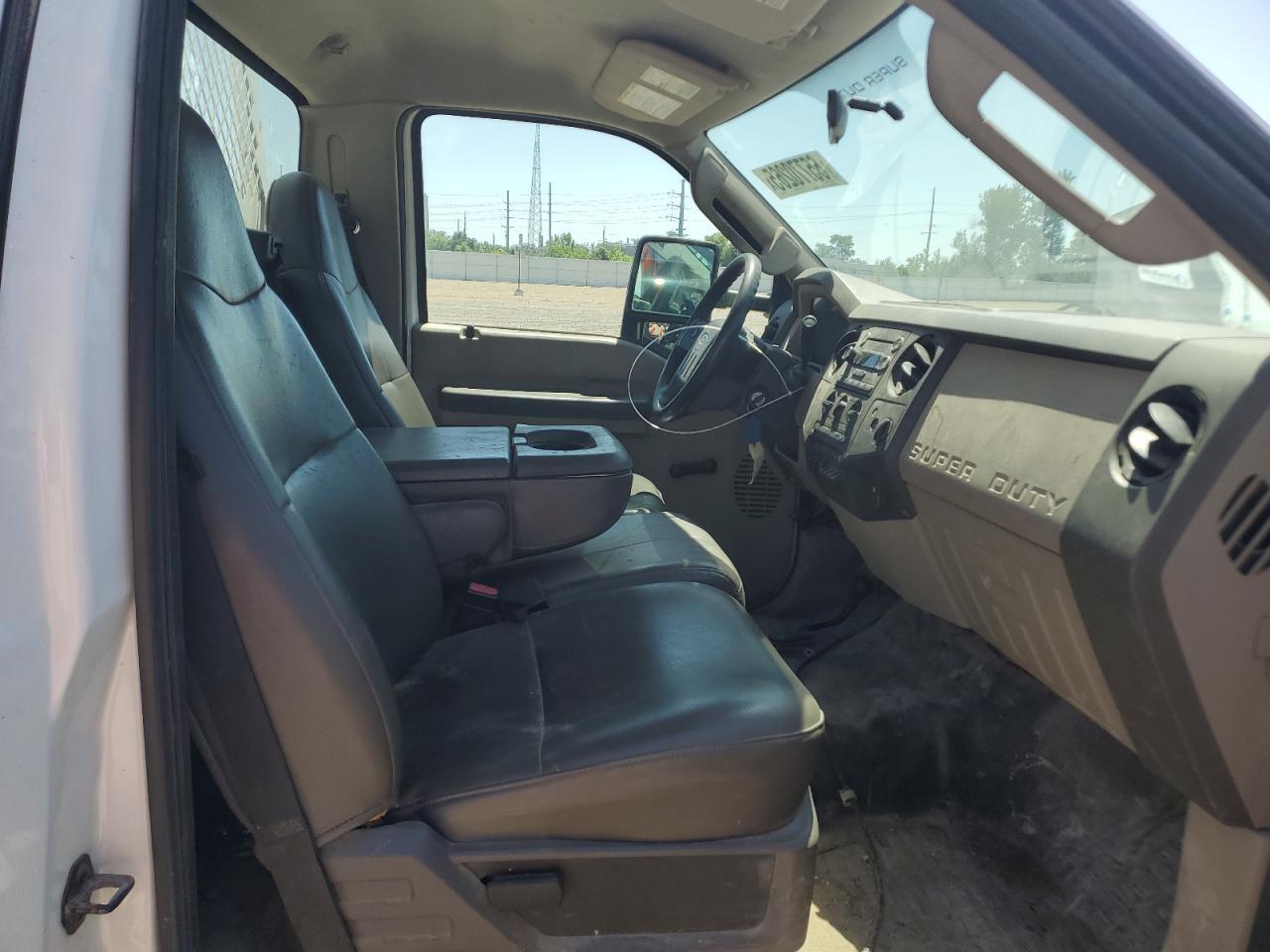 2010 Ford F550 Super Duty Utility / Service Truck - Image 6