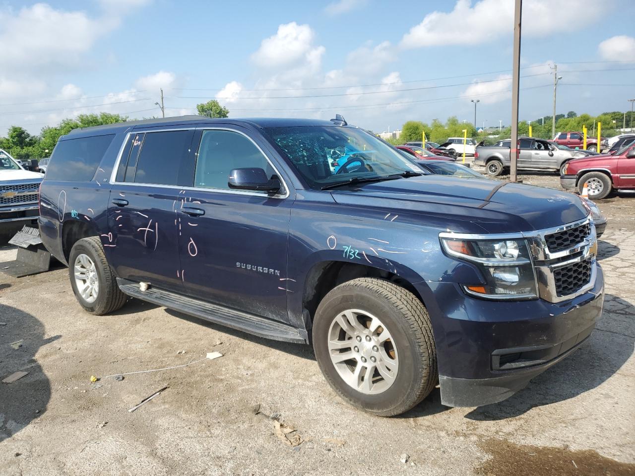 2019 Chevrolet Suburban K1500 Lt - Image 4