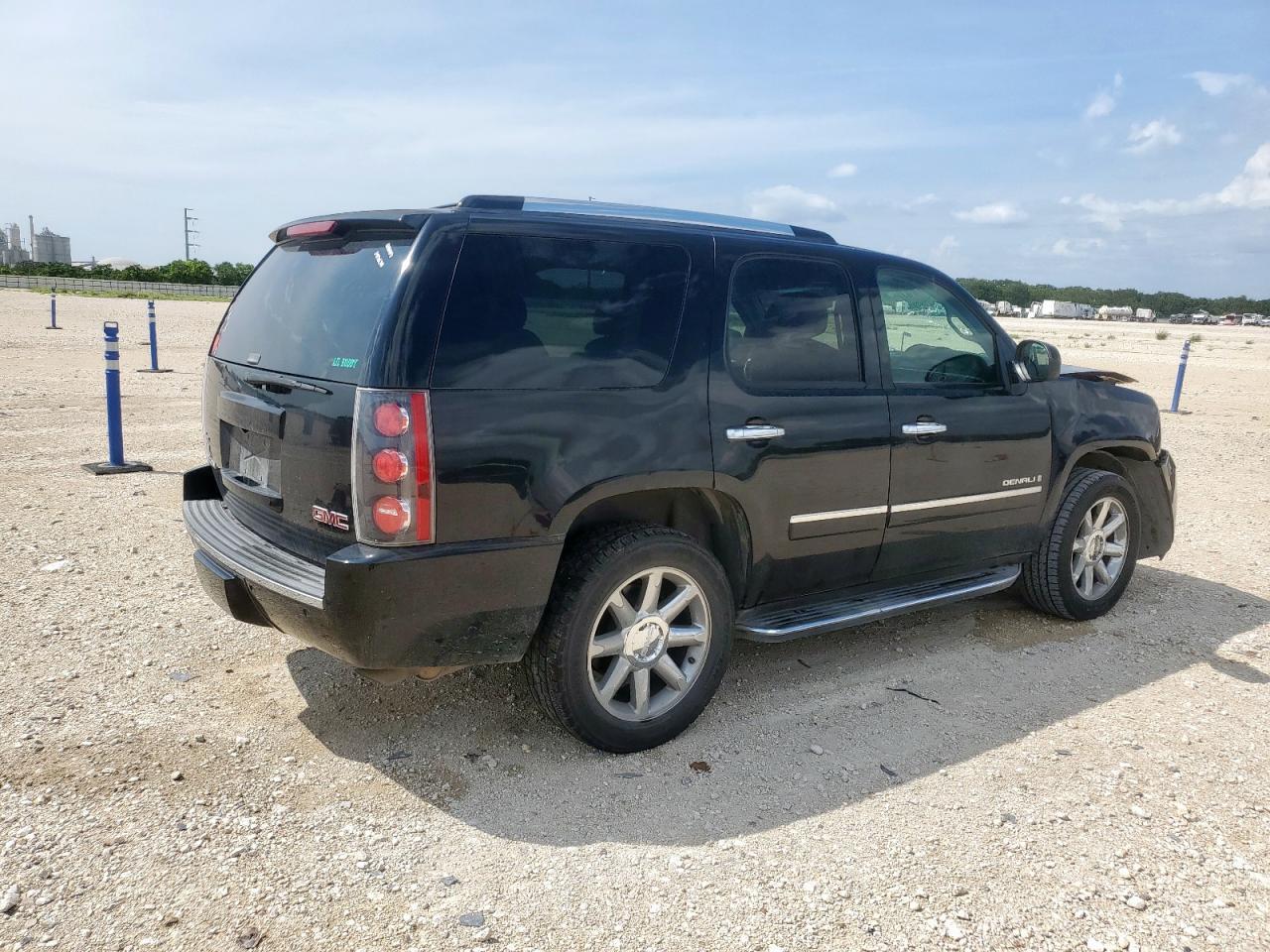 2009 GMC Yukon Denali - Фото 3