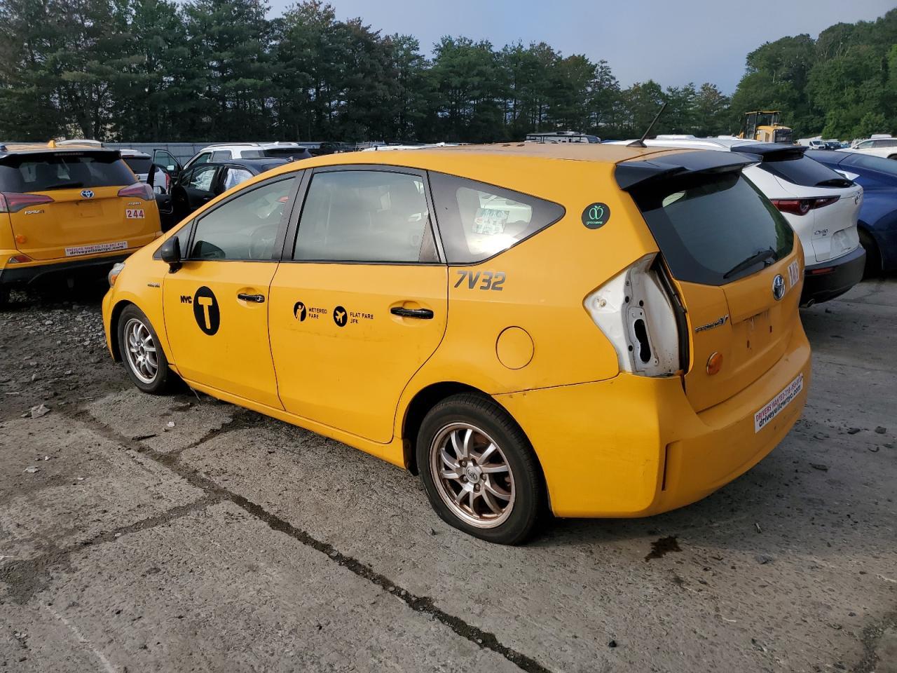 2016 Toyota Prius V - Image 2