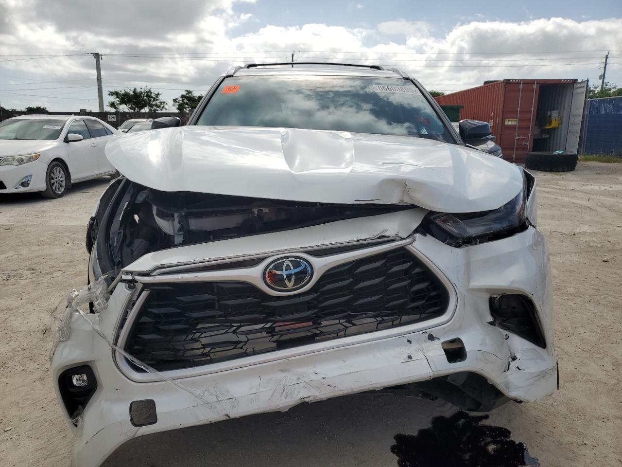 2022 Toyota Highlander Xle - Фото 5