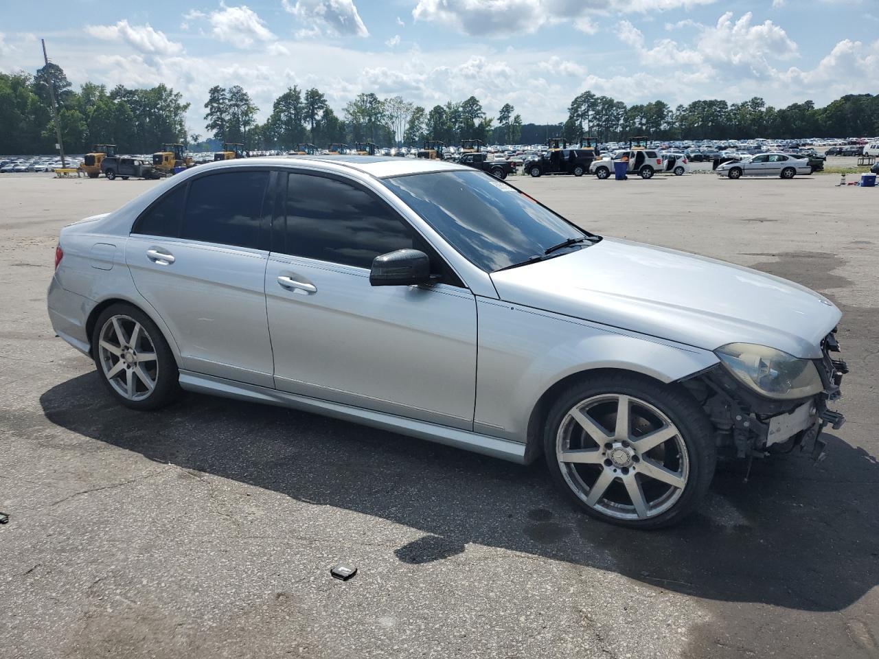 2014 Mercedes-Benz C 250 - Image 4