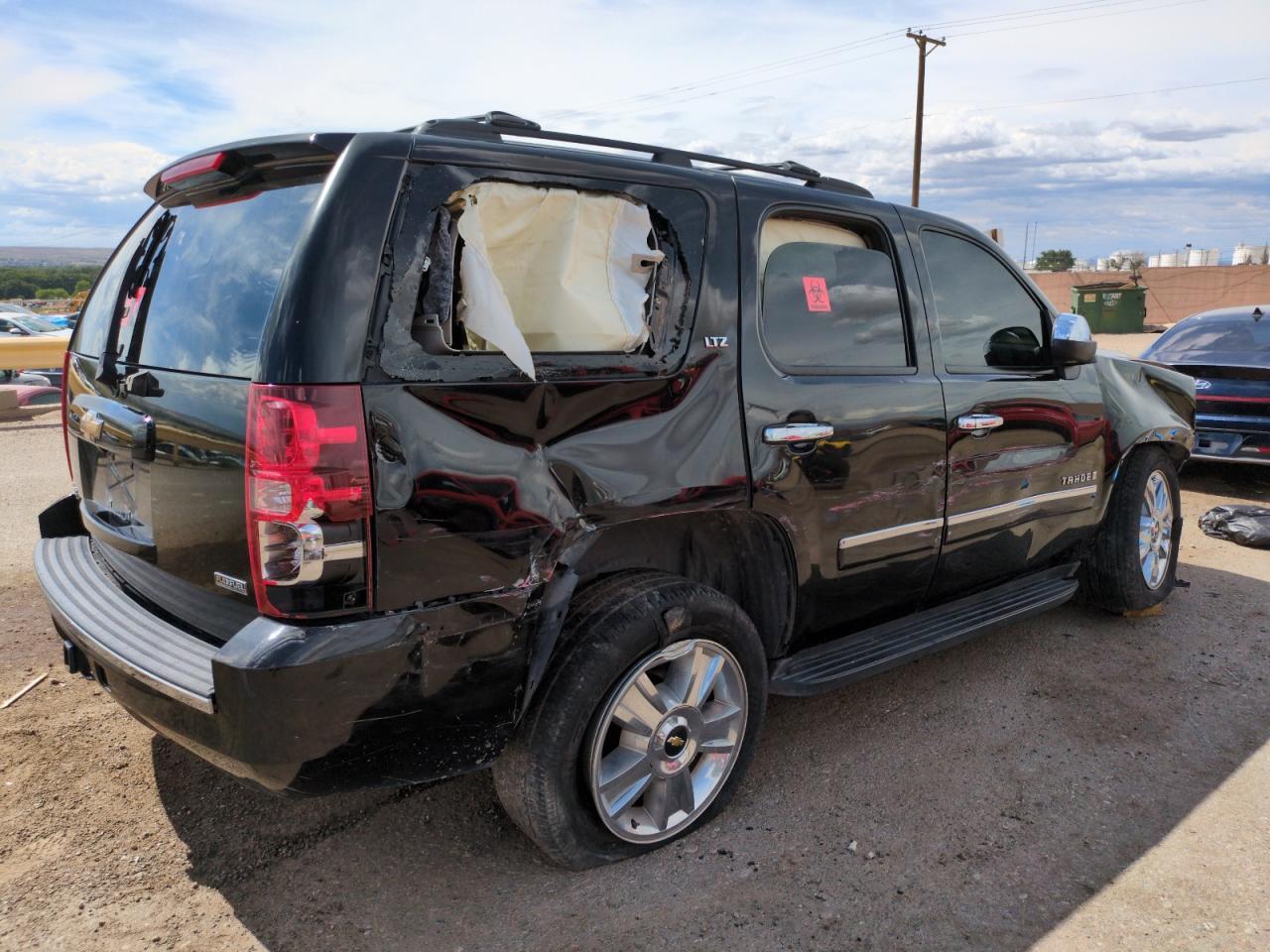 2009 Chevrolet Tahoe C1500 Ltz - Image 3