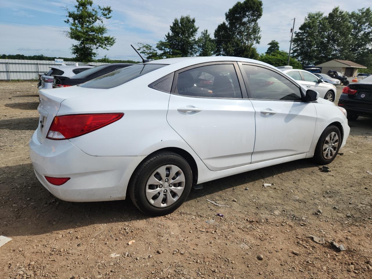 2017 Hyundai Accent Se - Image 3