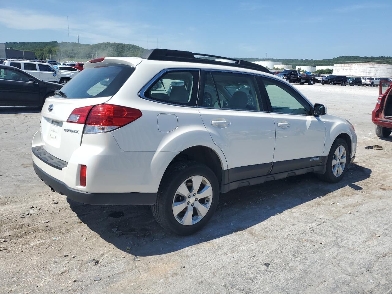 2012 Subaru Outback 2.5I - Фото 3