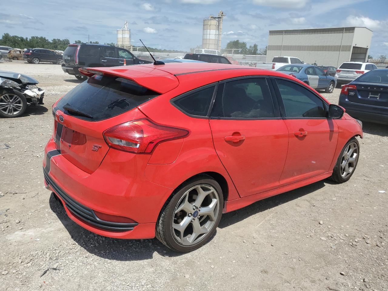 2015 Ford Focus St - Фото 3